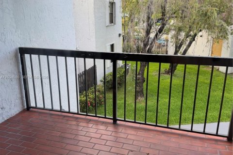 Copropriété à vendre à Miami, Floride: 2 chambres, 92.9 m2 № 2084517 - photo 30