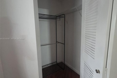 Copropriété à vendre à Miami, Floride: 2 chambres, 92.9 m2 № 2084517 - photo 11