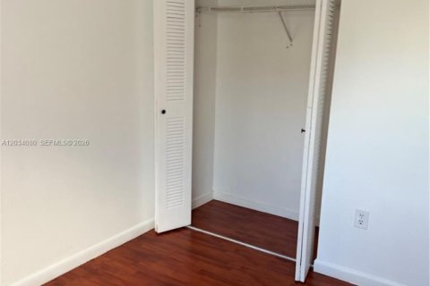 Copropriété à vendre à Miami, Floride: 2 chambres, 92.9 m2 № 2084517 - photo 9