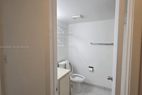 Copropriété à vendre à Miami, Floride: 2 chambres, 92.9 m2 № 2084517 - photo 17