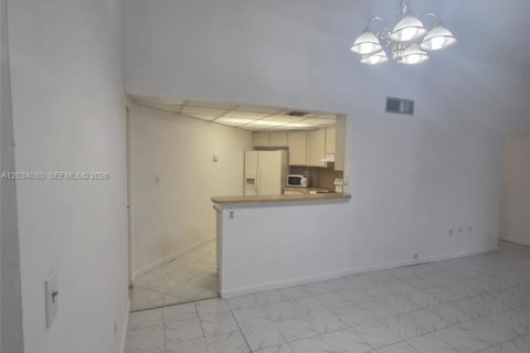 Copropriété à vendre à Miami, Floride: 2 chambres, 92.9 m2 № 2084517 - photo 26