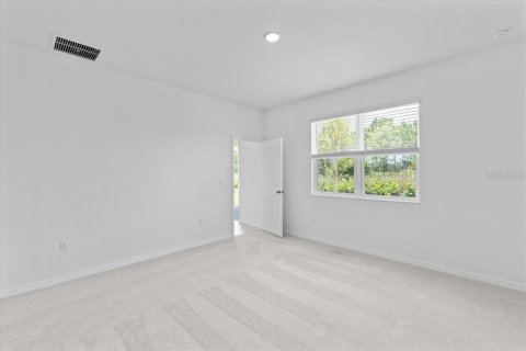 House in Wildwood, Florida 3 bedrooms, 124.02 sq.m. № 1765584 - photo 9
