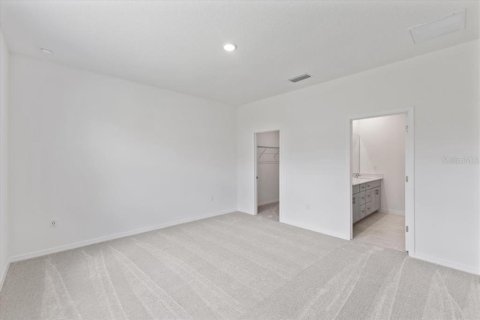 House in Wildwood, Florida 3 bedrooms, 124.02 sq.m. № 1765584 - photo 8
