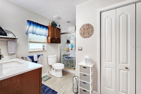 House in New Port Richey, Florida 3 bedrooms, 153.1 sq.m. № 1791588 - photo 13