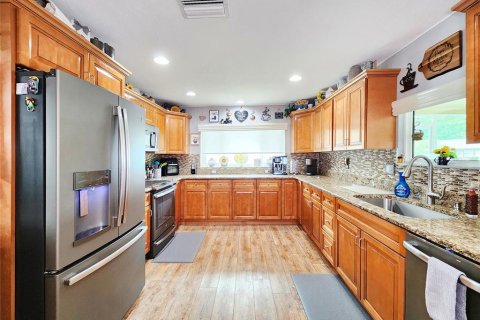 House in New Port Richey, Florida 3 bedrooms, 153.1 sq.m. № 1791588 - photo 2