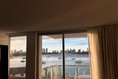 Copropriété à louer à Miami Beach, Floride: 45.8 m2 № 1880133 - photo 22