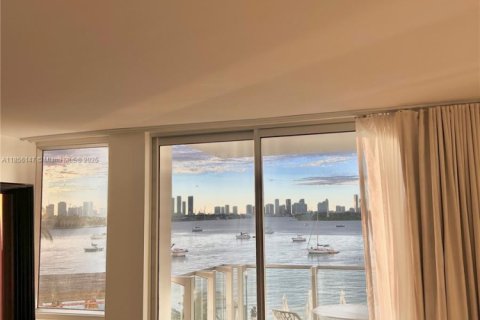 Copropriété à louer à Miami Beach, Floride: 45.8 m2 № 1880133 - photo 15