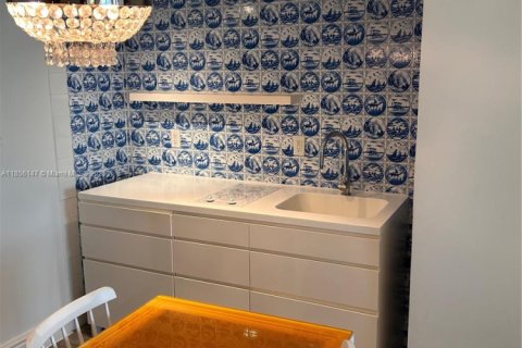 Copropriété à louer à Miami Beach, Floride: 45.8 m2 № 1880133 - photo 4