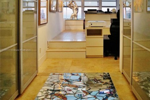 Condominio en alquiler en Miami Beach, Florida, 1 dormitorio, 81.75 m2 № 1957472 - foto 16