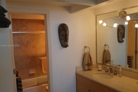 Condominio en alquiler en Miami Beach, Florida, 1 dormitorio, 81.75 m2 № 1957472 - foto 15