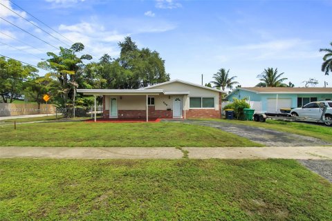 Купить виллу или дом в Дания-Бич, Флорида 3 спальни, 126.35м2, № 1896681 - фото 2