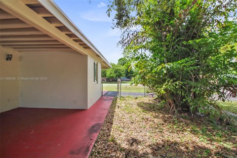 Купить виллу или дом в Дания-Бич, Флорида 3 спальни, 126.35м2, № 1896681 - фото 6