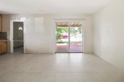 Купить виллу или дом в Дания-Бич, Флорида 3 спальни, 126.35м2, № 1896681 - фото 10