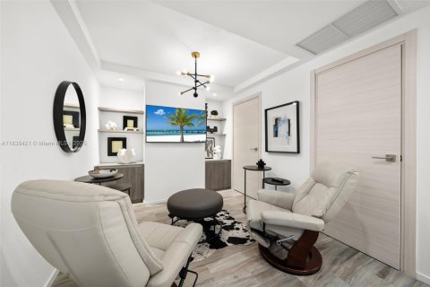 Condo in Miami, Florida, 2 bedrooms  № 1821790 - photo 18