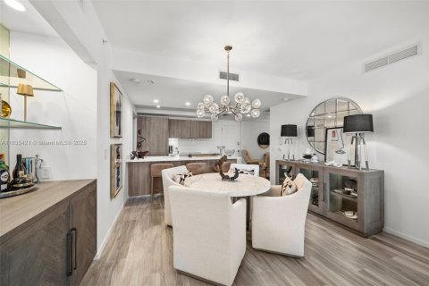 Condo in Miami, Florida, 2 bedrooms  № 1821790 - photo 15