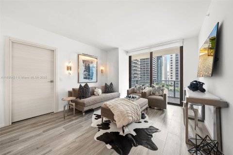 Condo in Miami, Florida, 2 bedrooms  № 1821790 - photo 3