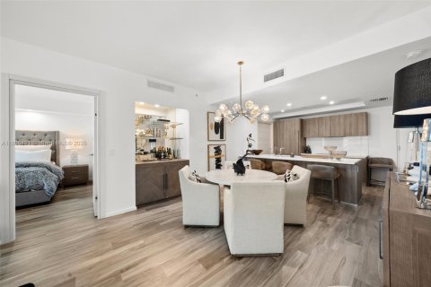 Condo in Miami, Florida, 2 bedrooms  № 1821790 - photo 8
