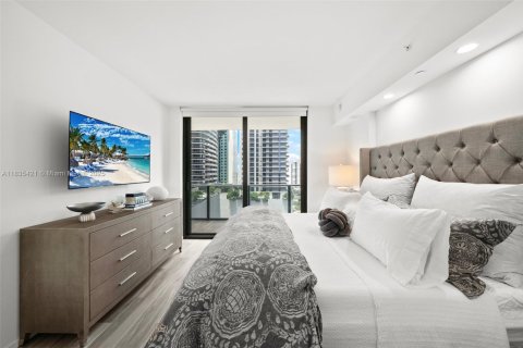 Condo in Miami, Florida, 2 bedrooms  № 1821790 - photo 23