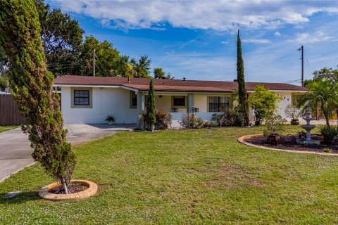 House in Orlando, Florida 4 bedrooms, 178.74 sq.m. № 1804022 - photo 3