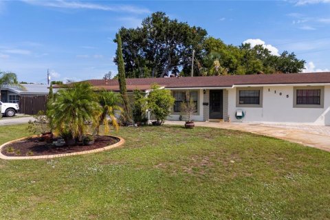 House in Orlando, Florida 4 bedrooms, 178.74 sq.m. № 1804022 - photo 4