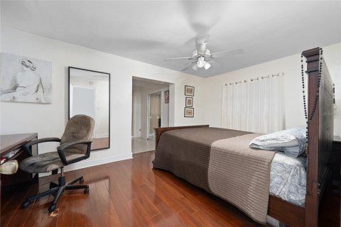 House in Orlando, Florida 4 bedrooms, 178.74 sq.m. № 1804022 - photo 20