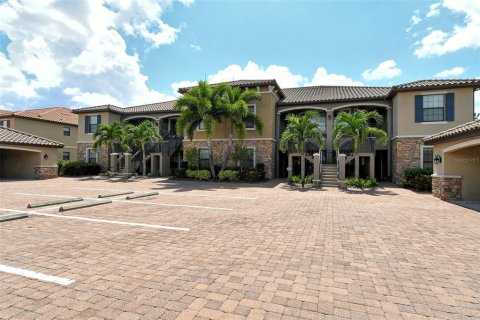 Condominio en alquiler en Bradenton, Florida, 2 dormitorios, 141.95 m2 № 1612383 - foto 1