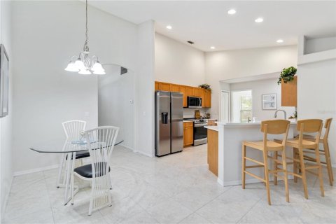 House in Sarasota, Florida 4 bedrooms, 200.85 sq.m. № 1787521 - photo 11