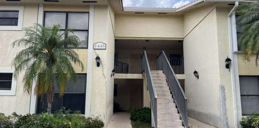 Condominio en West Palm Beach, Florida, 2 dormitorios № 1185578