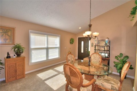 Villa ou maison à vendre à Haines City, Floride: 4 chambres, 143.63 m2 № 2237018 - photo 9