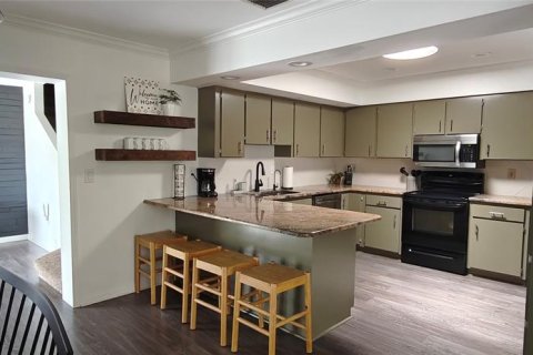 House in Sarasota, Florida 5 bedrooms, 240.43 sq.m. № 1803332 - photo 24
