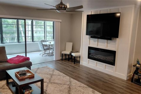 Condo in Bradenton, Florida, 2 bedrooms № 2239975 - photo 7