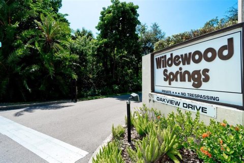 Condo in Bradenton, Florida, 2 bedrooms № 2239975 - photo 4