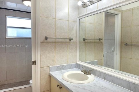 Copropriété à louer à Hialeah, Floride: 1 chambre, 55.56 m2 № 2381754 - photo 12