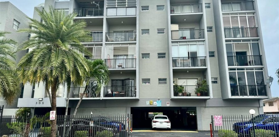 Condo à Hialeah, Floride, 1 chambre  № 2381754