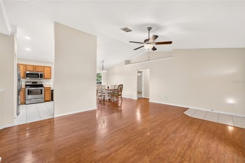 House in Summerfield, Florida 3 bedrooms, 132.2 sq.m. № 2314678 - photo 7