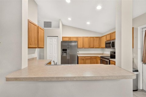House in Summerfield, Florida 3 bedrooms, 132.2 sq.m. № 2314678 - photo 14