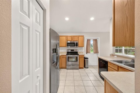 House in Summerfield, Florida 3 bedrooms, 132.2 sq.m. № 2314678 - photo 15