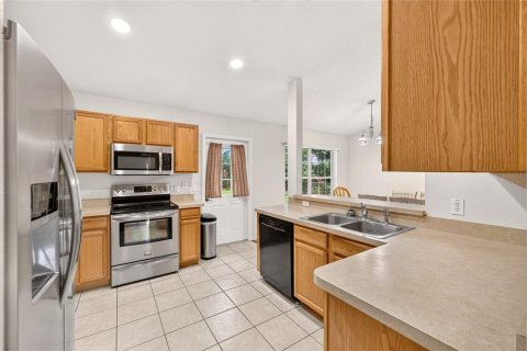 House in Summerfield, Florida 3 bedrooms, 132.2 sq.m. № 2314678 - photo 16