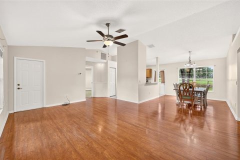 House in Summerfield, Florida 3 bedrooms, 132.2 sq.m. № 2314678 - photo 6