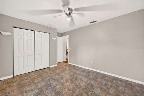 House in Summerfield, Florida 3 bedrooms, 132.2 sq.m. № 2314678 - photo 24
