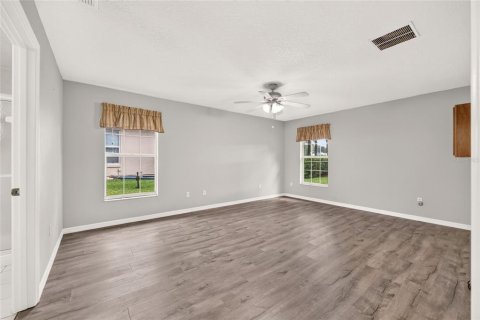 House in Summerfield, Florida 3 bedrooms, 132.2 sq.m. № 2314678 - photo 18