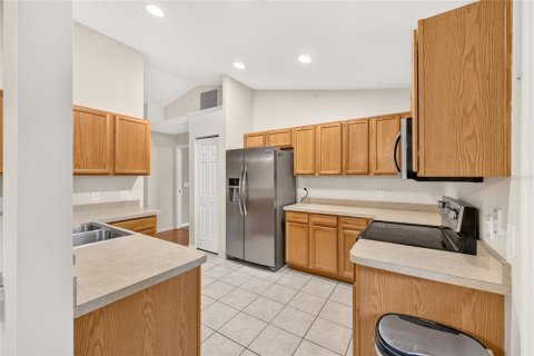 House in Summerfield, Florida 3 bedrooms, 132.2 sq.m. № 2314678 - photo 13
