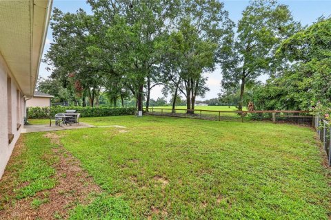 House in Summerfield, Florida 3 bedrooms, 132.2 sq.m. № 2314678 - photo 30