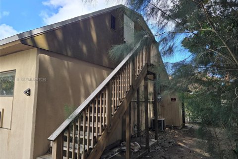 Commercial property in Stuart, Florida 138.05 sq.m. № 2041904 - photo 3