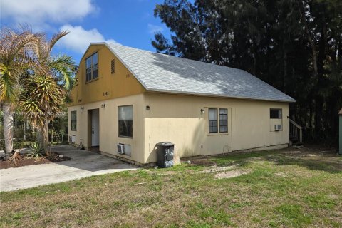 Commercial property in Stuart, Florida 138.05 sq.m. № 2041904 - photo 2