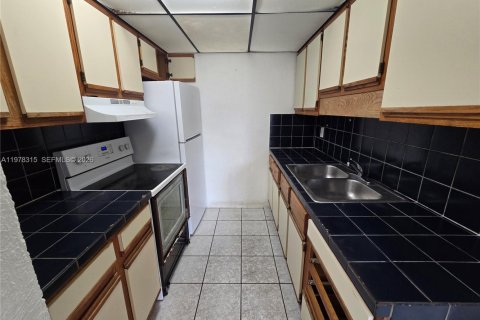 Commercial property in Stuart, Florida 138.05 sq.m. № 2041904 - photo 10