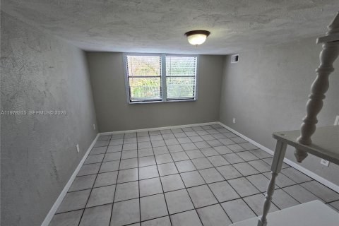 Commercial property in Stuart, Florida 138.05 sq.m. № 2041904 - photo 7