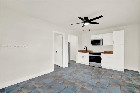 Immobilier commercial à vendre à Homestead, Floride: 90.86 m2 № 2090415 - photo 9