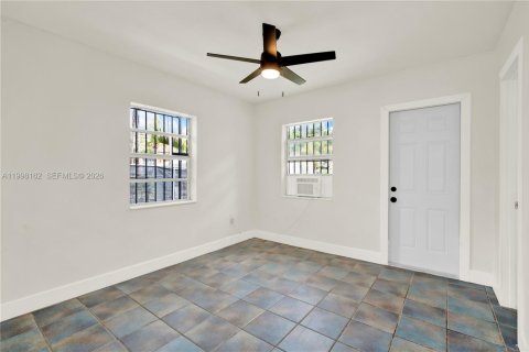 Immobilier commercial à vendre à Homestead, Floride: 90.86 m2 № 2090415 - photo 8