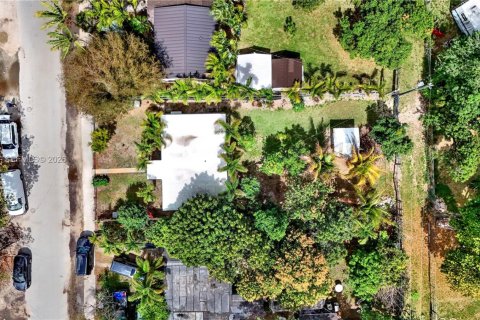 Immobilier commercial à vendre à Homestead, Floride: 90.86 m2 № 2090415 - photo 7